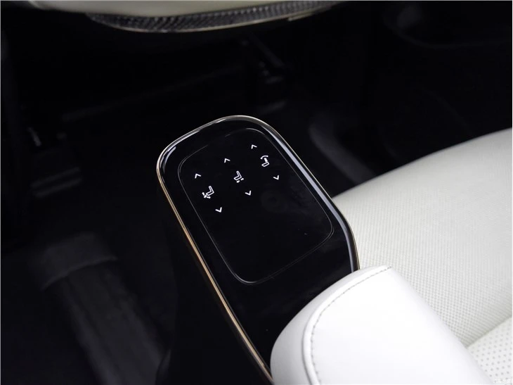 2023 New GAC Trumpchi M8 MPV PHEV