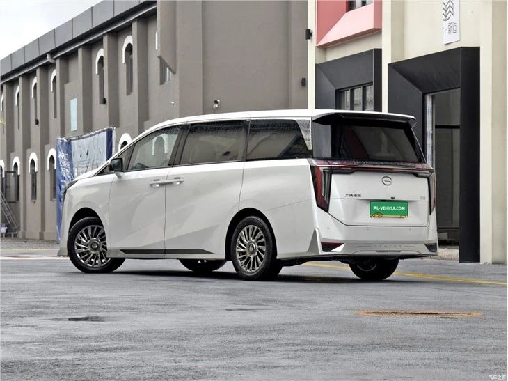 2023 New GAC Trumpchi M8 MPV PHEV