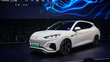 BYDs Denza N7 SUV offisielt presentert med fransk Devialet akustisk system