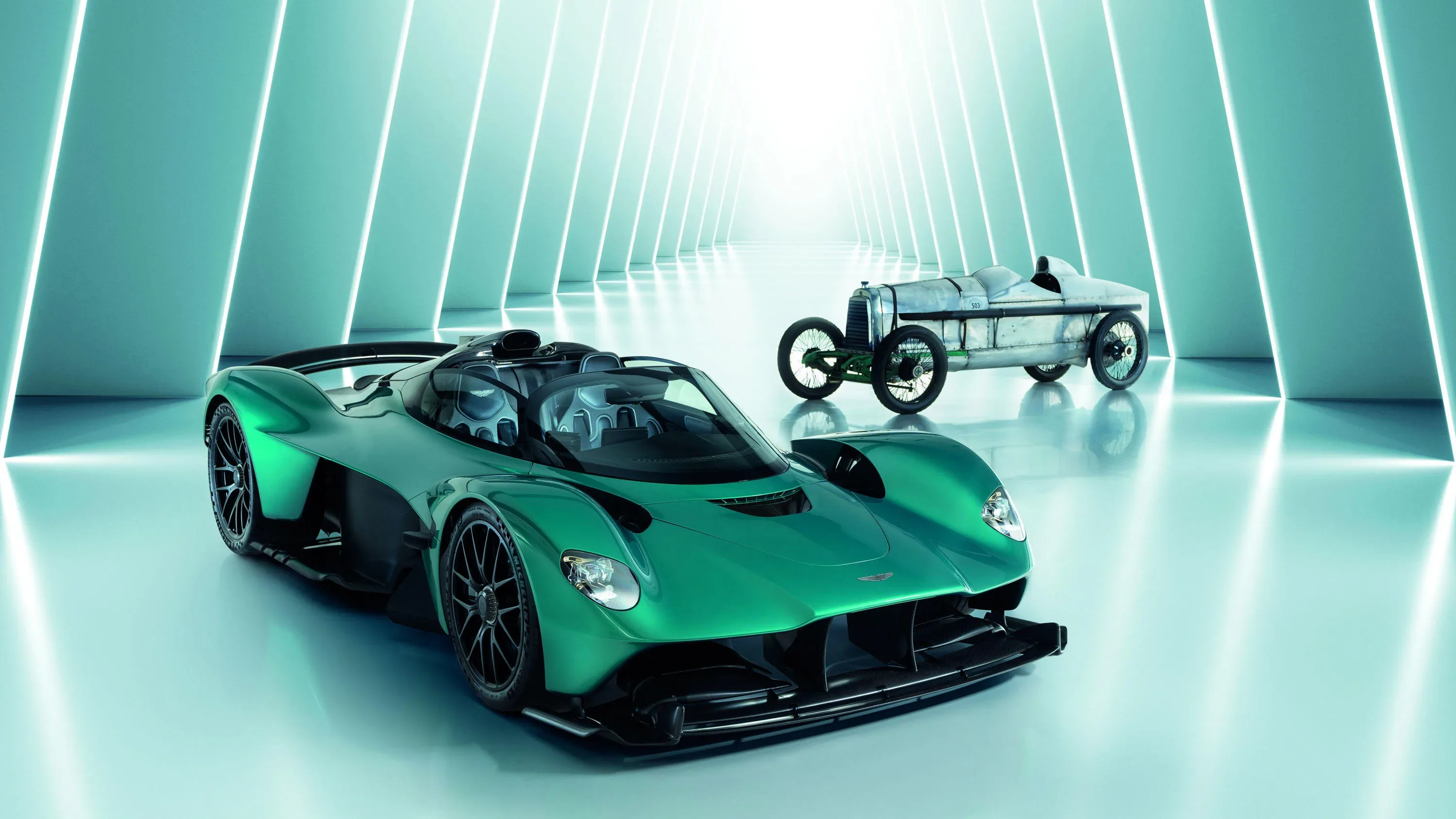 Aston Martin skal samarbeide med Lucid om produksjon av elektriske kjøretøy