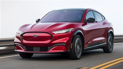 Ford tilbakekaller nesten 49,000 Mustang Mach-E-kjøretøy i USA på grunn av pr...