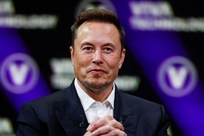 Musk skal gjennomgå MR-skanning for å fastslå behovet for kirurgi