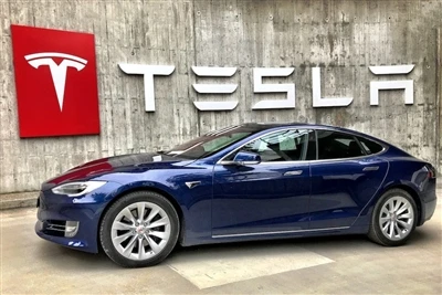 Tesla oppnår betydelig gjennombrudd innen integrert støpingsteknologi, som mu...