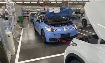Ny lysende logo: spionbilder av den nye SAIC Volkswagen ID.3 avslørt