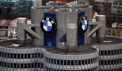 Mercedes-Benz og BMW planlegger angivelig å selge bil-Hailing Joint Venture F...