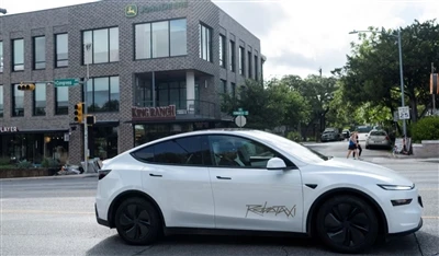 Tesla lanserer autonom robotaxi-tjeneste i Texas, begynner å frakte betalende...